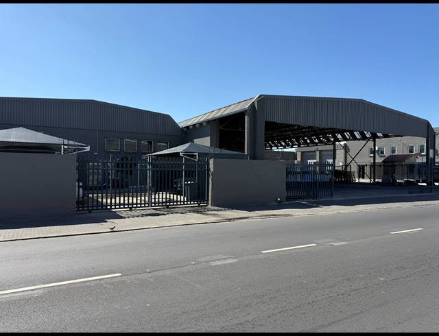 3,399M² WAREHOUSE FOR SALE IN BEACONVALE